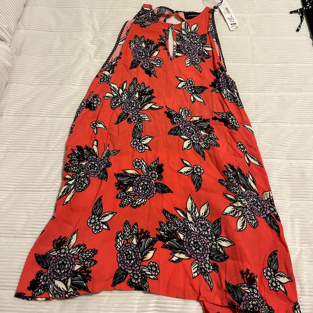 BRAND NEW WITH TAGS 
Mink pink dress 
size S
